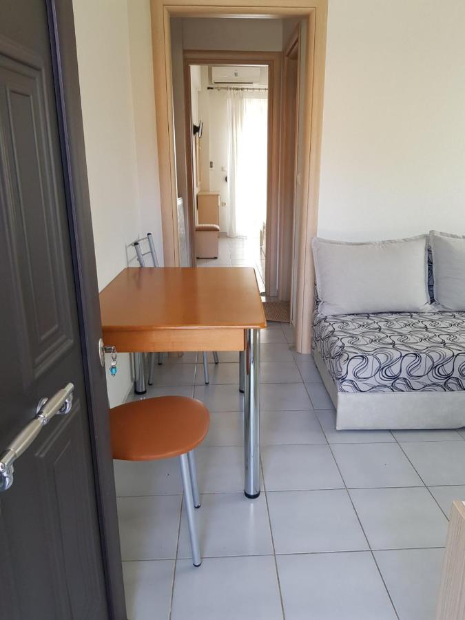 Lemon Flowers Apartments Неа Скиони Екстериор снимка